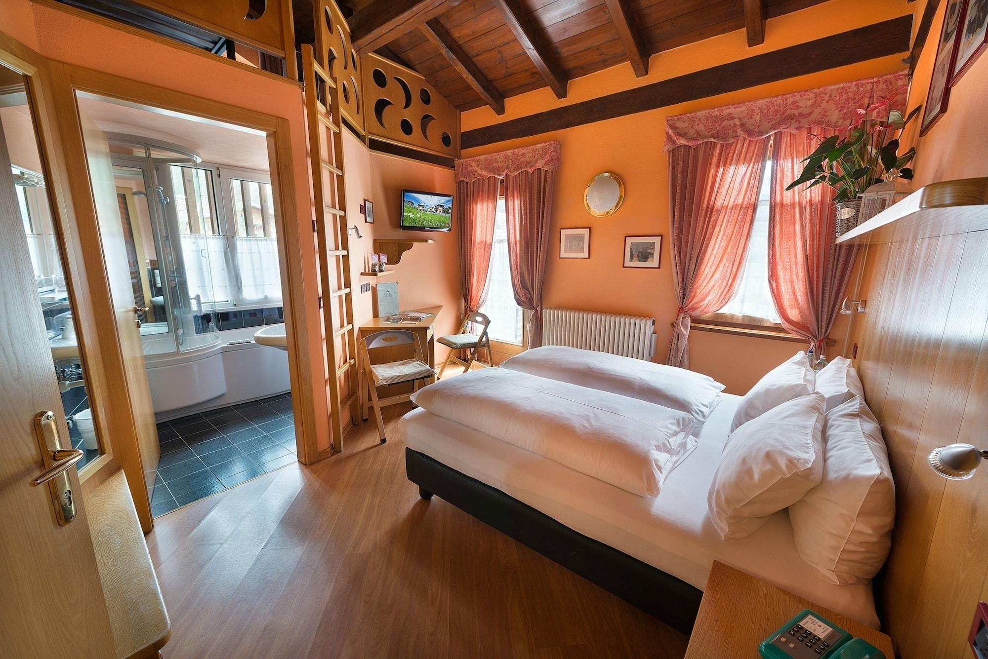 Hotel Astra Livigno Exterior foto
