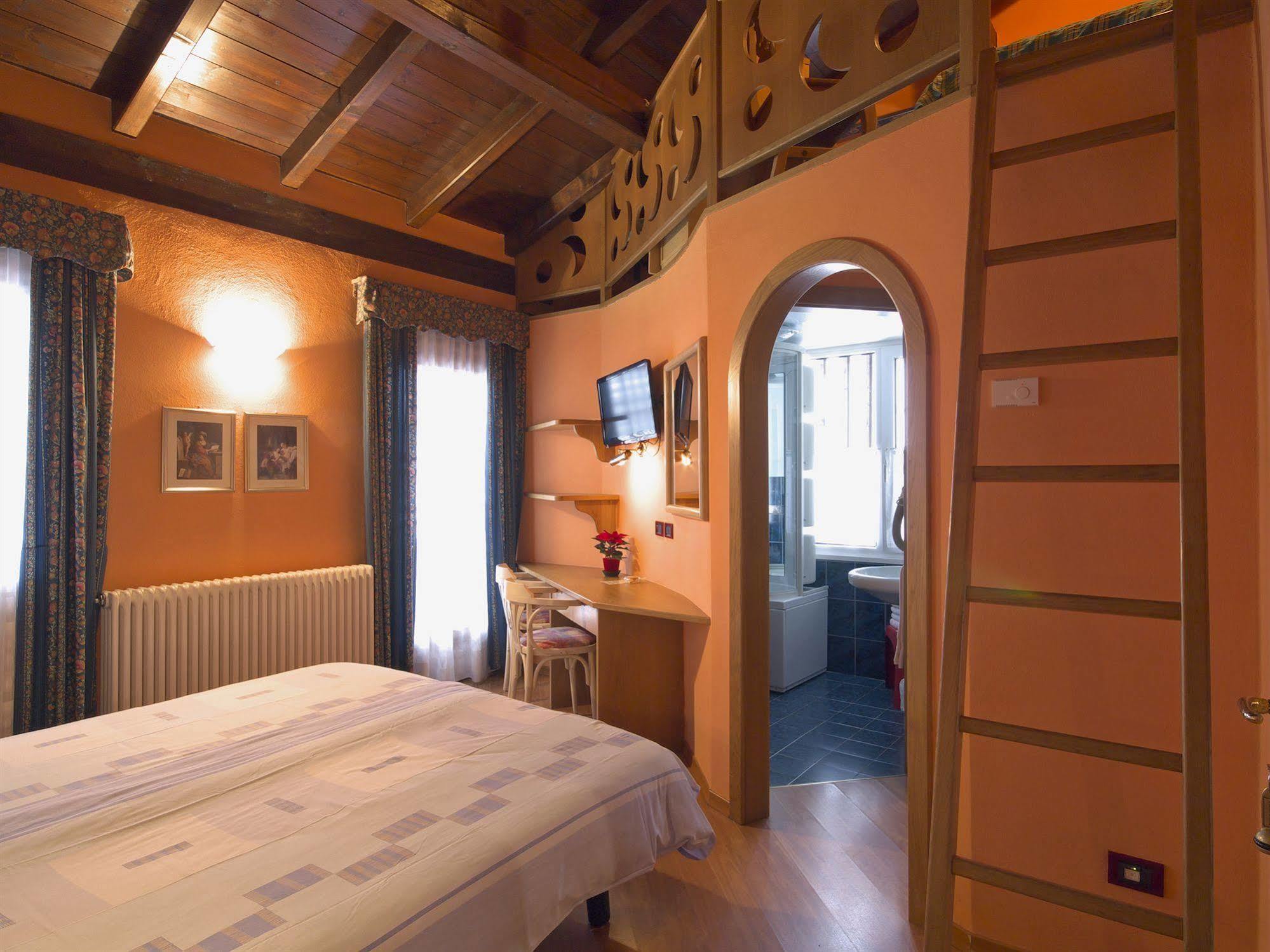 Hotel Astra Livigno Exterior foto